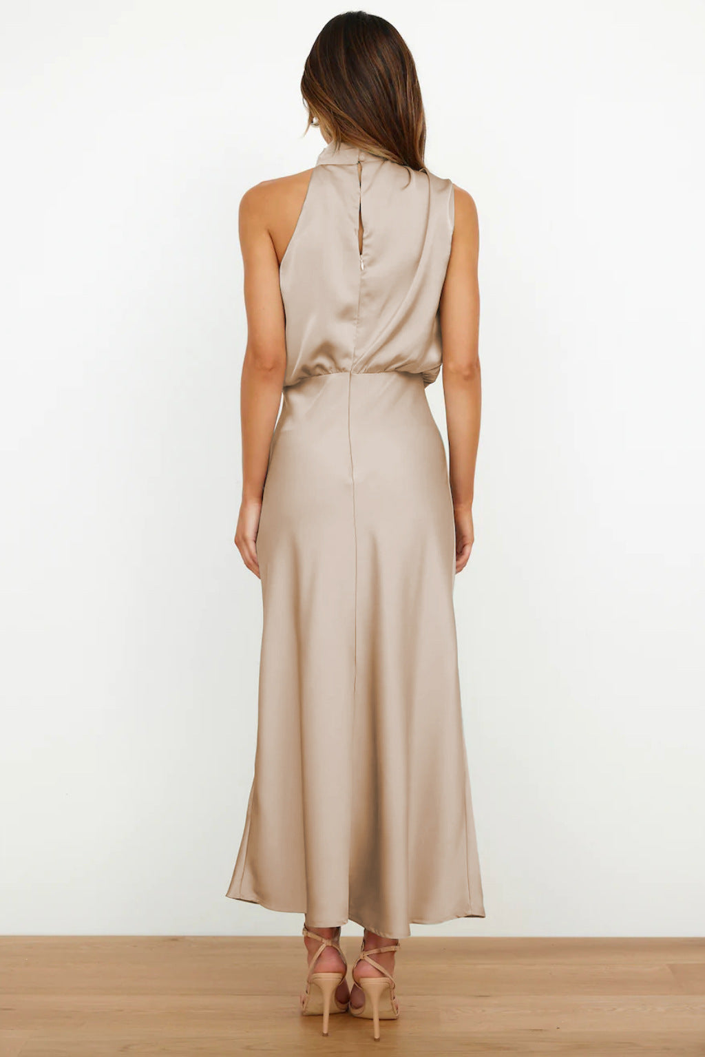 Valeria™ | Long Satin Dress with Halter Neck