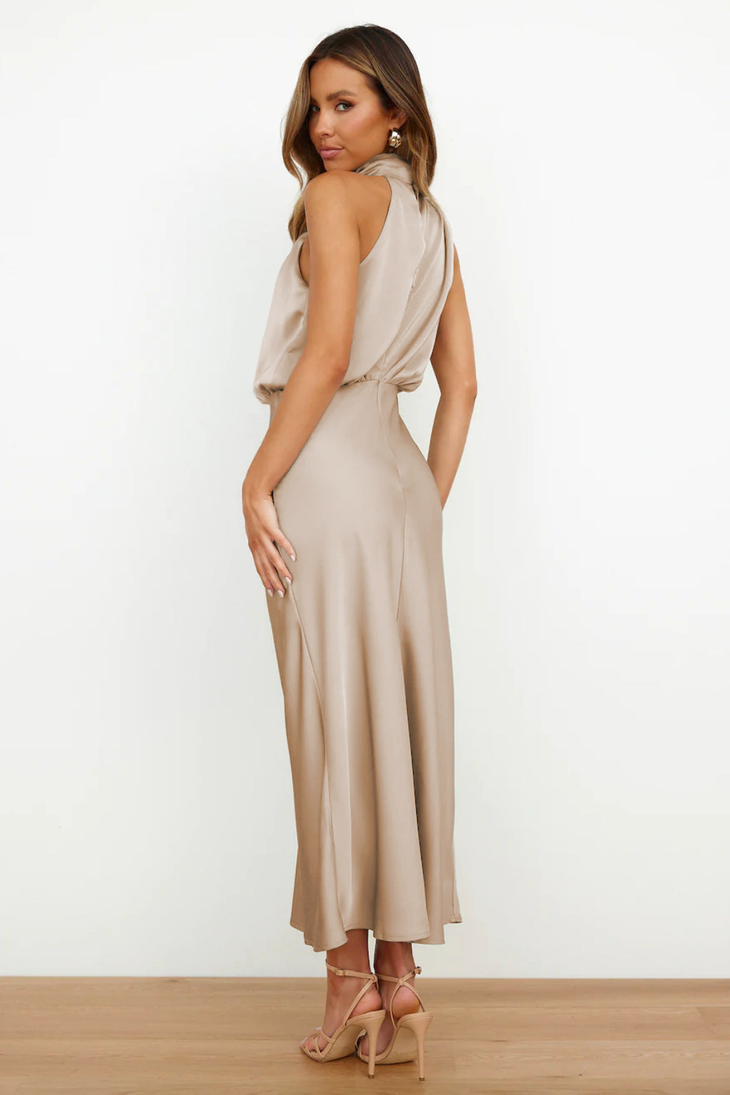 Valeria™ | Long Satin Dress with Halter Neck